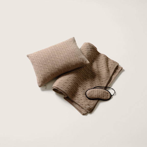 Set regalo in cashmere a trecce