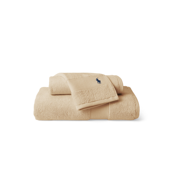 La serviette et le tapis Polo