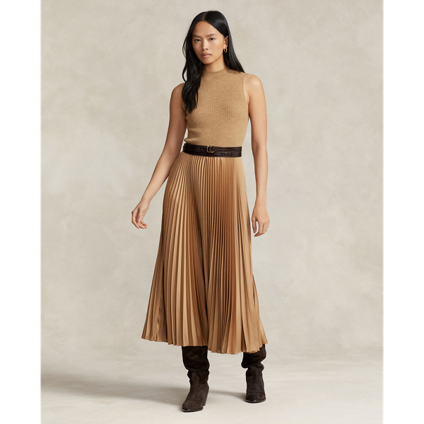 Robe plissée sans manches à col cheminée