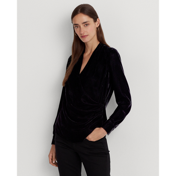 Blusa em sobrepeliz de veludo com pregas