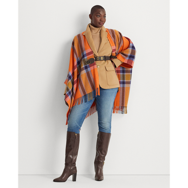 Poncho em sarja xadrez com franjas